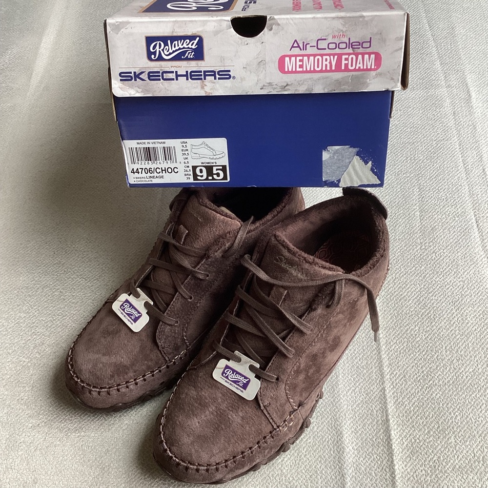 Skechers Women's Brown Ankle Booties - Picture 6 of 9